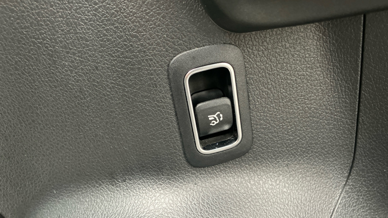 Mercedes-Benz B-Class B200d AMG Line Executive 5dr Auto Diesel Hatchback